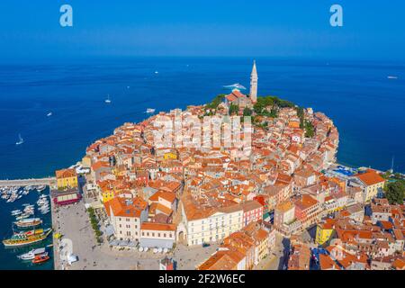 Vue aérienne de la ville croate de Rovinj Banque D'Images