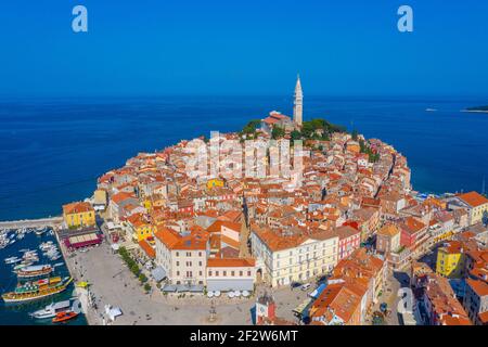 Vue aérienne de la ville croate de Rovinj Banque D'Images