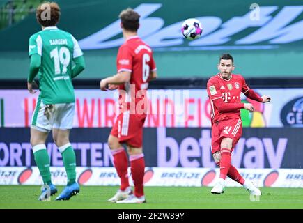 Ville de Brême, Allemagne. 13 mars 2021. Firo: 13.03.2021 Soccer, 1er Bundesliga, saison 2020/2021, SV Werder Bremen SVW - FCB FC Bayern Munich Muenchen Lucas Hernandez (Bayern) Credit: Tim Groothuis/Witters/via firosportphoto | usage dans le monde entier/dpa/Alay Live News Banque D'Images