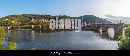 Panorama de Heidelberg derrière le Neckar, Allemagne Banque D'Images