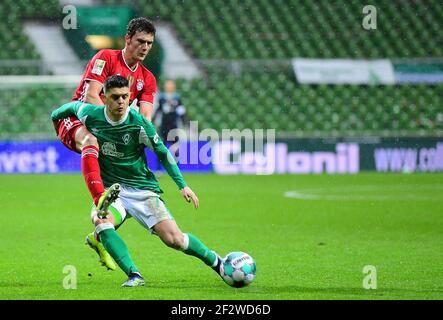 Ville de Brême, Allemagne. Firo 2021: 13.03.2021 Soccer, 1er Bundesliga, saison 2020/2021, SV Werder Bremen SVW - FCB FC Bayern Munich Muenchen de gauche à droite Milot Rashica, Benjamin Pavard (Bayern) crédit: Tim Groothuis/Witters/via firosportphoto | usage dans le monde entier/dpa/Alay Live News Banque D'Images