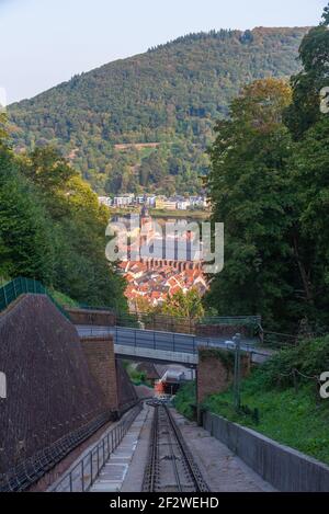 Téléphérique de montagne menant à la colline Königstuhl à Heidelberg, en Allemagne Banque D'Images