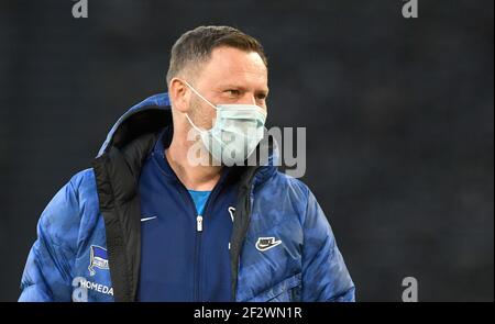Dortmund, Allemagne. 13 mars 2021. Football: Bundesliga, Borussia Dortmund - Hertha BSC, Matchday 25 au Parc signal Iduna. L'entraîneur de Hertha Pal Dardai arrive au stade. NOTE IMPORTANTE: Conformément aux règlements de la DFL Deutsche Fußball Liga et de la DFB Deutscher Fußball-Bund, il est interdit d'utiliser ou d'avoir utilisé des photos prises dans le stade et/ou du match sous forme de séquences d'images et/ou de séries de photos de type vidéo. Credit: Bernd Thissen/dpa/Alay Live News Banque D'Images