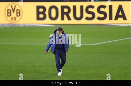 Dortmund, Allemagne. 13 mars 2021. Football: Bundesliga, Borussia Dortmund - Hertha BSC, Matchday 25 au Parc signal Iduna. L'entraîneur de Hertha Pal Dardai arrive au stade. NOTE IMPORTANTE: Conformément aux règlements de la DFL Deutsche Fußball Liga et de la DFB Deutscher Fußball-Bund, il est interdit d'utiliser ou d'avoir utilisé des photos prises dans le stade et/ou du match sous forme de séquences d'images et/ou de séries de photos de type vidéo. Crédit: Friedemann Vogel/EPA-Pool/dpa/Alamy Live News Banque D'Images