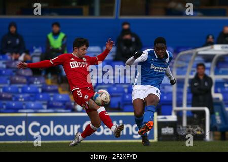 Birmingham, Royaume-Uni. 13 mars 2021. Jonathan Leko #14 de Birmingham City prend un coup lors du match contre Bristol City à Birmingham, Royaume-Uni le 3/13/2021. (Photo de Simon Bissett/News Images/Sipa USA) crédit: SIPA USA/Alay Live News Banque D'Images