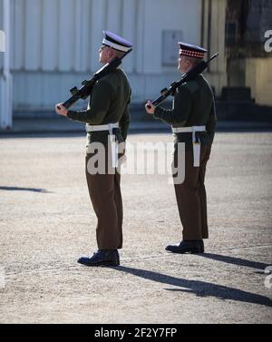 Londres, Royaume-Uni. 09e mars 2021. Des soldats des bataillons des gardes-pieds ont assisté à un entraînement à la caserne Wellington à Londres. Crédit : SOPA Images Limited/Alamy Live News Banque D'Images