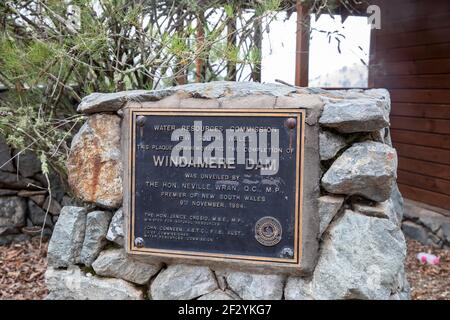 Plaque au barrage de Windamere près de Mudgee, dans la région de Nouvelle-Galles du Sud, en Australie Banque D'Images