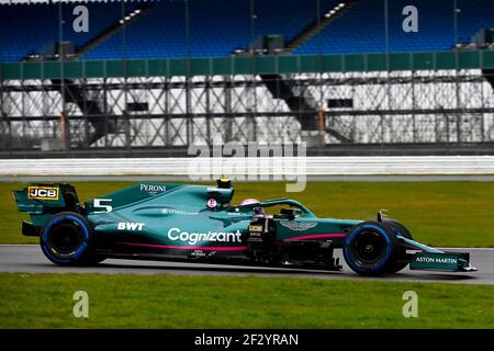 Sebastian Vettel (GER), Aston Martin F1, lors du départ de la voiture de course Aston Martin AMR21, le 4 mars 2021, à Silverstone, Grande-Bretagne ÉDITORIAL SEULEMENT! Aston Martin via Kolvenbach Banque D'Images