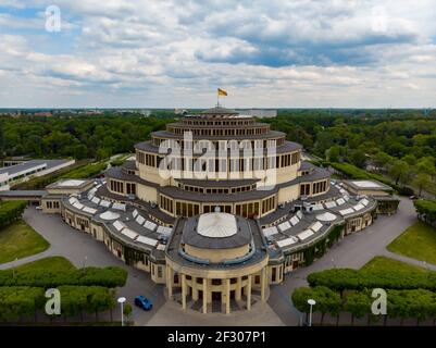 Wroclaw, Pologne - mai 13 2020 : vue aérienne par drone au Centennial Hall Banque D'Images