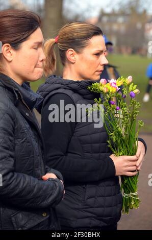 Londres, Royaume-Uni. 14 mars 2021. Hommages à Sarah Everard au kiosque Clapham Common. Credit: JOHNNY ARMSTEAD/Alamy Live News Banque D'Images