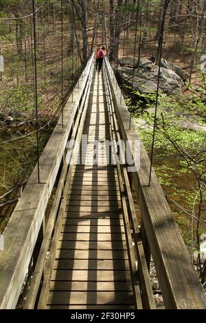 Pont tournant sur la rivière Tye sur le sentier des Appalaches en Virginie, aux États-Unis Banque D'Images