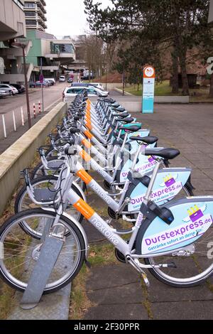 Station de vélo Metropolradruhr sur le campus de l'Université de la Ruhr Bochum, Rhénanie-du-Nord-Westphalie, Allemagne. Station fuer Metropolradruhr Miet Banque D'Images