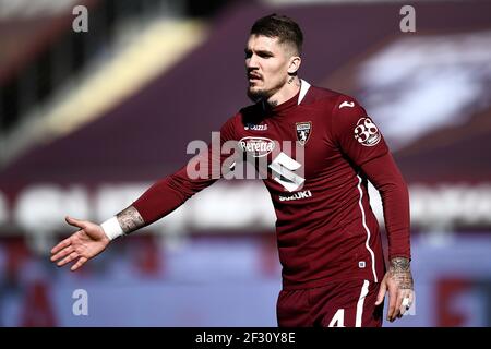 Turin, Italie. 14 mars 2021. TURIN, ITALIE - 14 mars 2021: Lyanco Vojnovic du FC Torino réagit au cours de la série UN match de football entre le FC Torino et le FC Internazionale. (Photo de Nicolò Campo/Sipa USA) crédit: SIPA USA/Alay Live News Banque D'Images