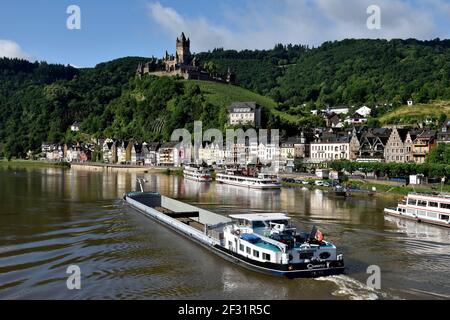 Géographie / Voyage, Allemagne, cargo à Cochem à la Moselle, Rhénanie-Palatinat, droits-supplémentaires-dédouanement-Info-non-disponible Banque D'Images