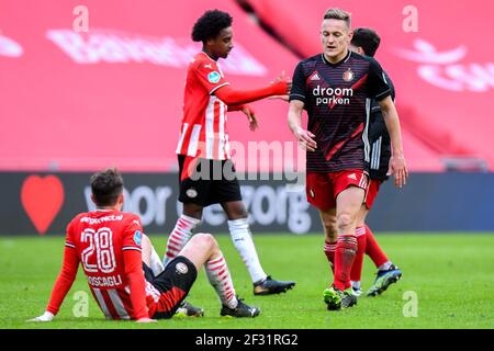 EINDHOVEN, PAYS-BAS - MARS 14: Jens Toornstra de Feyenoord Rotterdam pendant le match néerlandais Eredivisie entre le PSV Eindhoven et le Feyenoord Rotterdam Banque D'Images