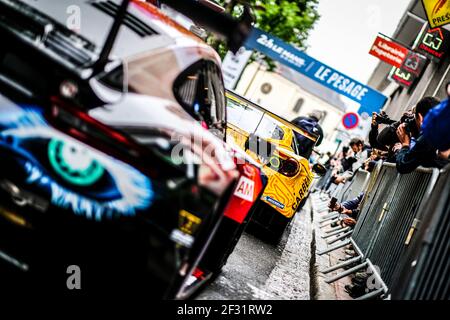 84 SEGAL Jeffrey (usa), BAPTISTA Rodrigo (BRA), LU Wei (CAN), Ferrari 488 GTE JMW Motorsport, ambiance pendant le 2019 le Mans 24 heures de pesage, le 9 au 10 juin au circuit du Mans, France - photo François Flamand / DPPI Banque D'Images
