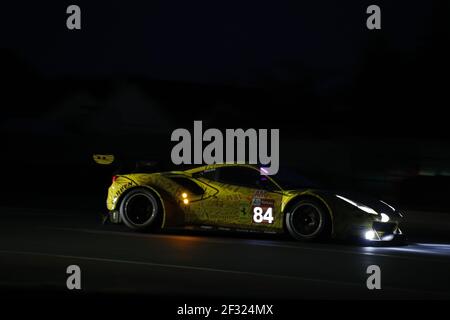 84 SEGAL Jeffrey (usa), BAPTISTA Rodrigo (BRA), LU Wei (CAN), Ferrari 488 GTE JMW Motorsport, action pendant la course 2019 le Mans 24 heures, du 15 au 16 juin sur le circuit du Mans, France - photo Florent Gooden / DPPI Banque D'Images