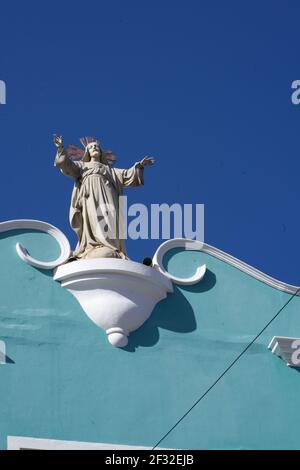 Jésus sur un toit dans une atmosphère bleu-blanc de la Palma Banque D'Images