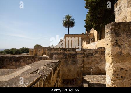 Murs et ruines de Madinat al-Zahra Banque D'Images