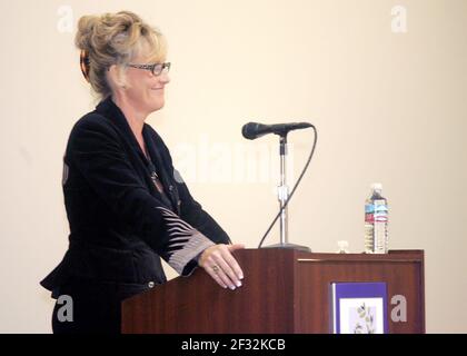 Irvine, Californie, États-Unis. 7 octobre 2006. Erin Brockovich s'exprimant lors d'un événement WomanSage en 2006. Crédit : Nicholas Koon/ZUMA Wire/Alay Live News Banque D'Images