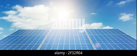 Illustration du panneau solaire avec rendu 3D et ciel en arrière-plan. Photovoltaïque, sources d'énergie renouvelables concept Banque D'Images