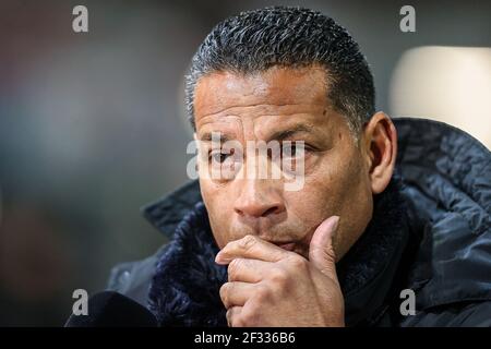 ROTTERDAM, PAYS-BAS - MARS 13: Le headcoach Henk Fraser de Sparta Rotterdam pendant le match néerlandais Eredivisiie entre Sparta Rotterdam et RKC Waalwi Banque D'Images