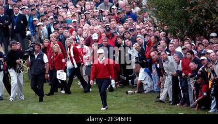 RYDER COUPE 2002 AU BELFRY FOURSOMES LANGER APRÈS LUI 2ÈME SUR LE 15 27/9/2002 PHOTO DAVID ASHDOWN.RYDER COUPE BEFFROI 2002 Banque D'Images