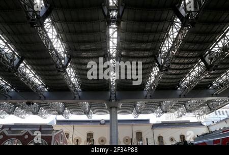 Le terminal ferroviaire de Kazansky (Kazansky vokzal) est l'un des neuf terminaux ferroviaires de Moscou, en Russie. Construction du bâtiment moderne selon t Banque D'Images