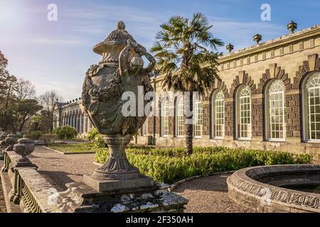 PORT TALBOT, Royaume-Uni - 27 FÉVRIER 2021 : extérieur de l'Orangerie, Margam Country Park, Neath Port Talbot, pays de Galles, Grande-Bretagne Banque D'Images