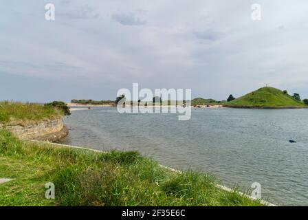 Vue sur la rivière ALN à St Cuthberts Cross sur Church Hill, Alnmouth, village côtier, Northumberland, Angleterre, Banque D'Images