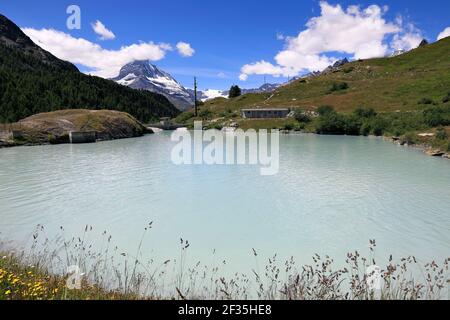 Lac Mosjesee dans les alpes suisses, Zermatt, Suisse 2020 Banque D'Images