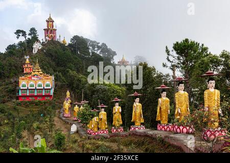 Monastère de Taung pu lu à Mindat en Birmanie Banque D'Images