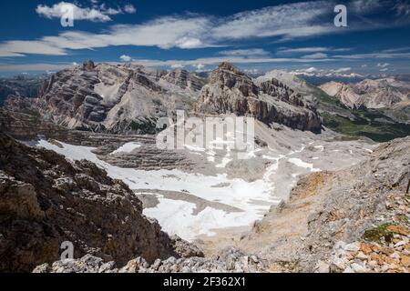 Pics de montagne de Ciampestrin. Vallée de Vallon Bianco. Les Dolomites. Alpes italiennes. Europe. Banque D'Images