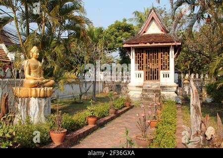 temple bouddhiste (wat choumkhong) à luang prabang au laos Banque D'Images