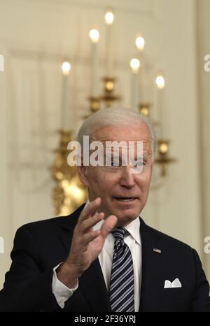 Washington, États-Unis. 15 mars 2021. Le président américain Joe Biden prononce un discours sur la mise en œuvre du Plan américain de sauvetage à la Maison Blanche à Washington, le lundi 15 mars 2021. Photo par Yuri Gripas/UPI crédit: UPI/Alay Live News Banque D'Images