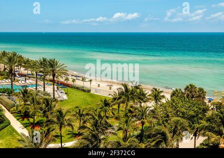 Paysage de Sunny Isles Beach, est une ville située dans le comté de Miami, Floride, États-Unis Banque D'Images