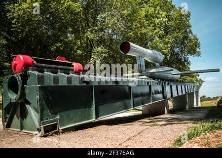 WW2 V1 fusée volant nazi Allemagne rampe de lancement de la bombe visant Grande-Bretagne blitz Doodlebug V-1 moteur de jet arme Vengeance deuxième Rampe de lancement de la deuxième Guerre mondiale Banque D'Images