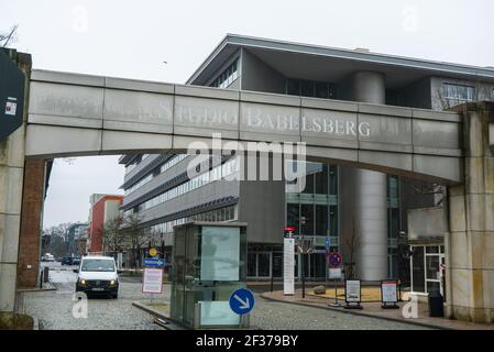 Studios de cinéma Babelsberg à Berlin Potsdam - VILLE DE BERLIN, ALLEMAGNE - 11 MARS 2021 Banque D'Images