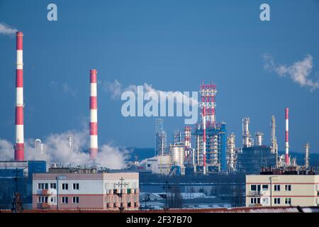 Raffinerie de Grupa Lotos à Gdansk, Pologne. 31 janvier 2021 © Wojciech Strozyk / Alamy stock photo Banque D'Images