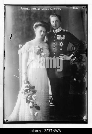 Prince Aug Wilhelm & bride, photo - T.H. Voigt, Francfort - T.H. Voix Banque D'Images