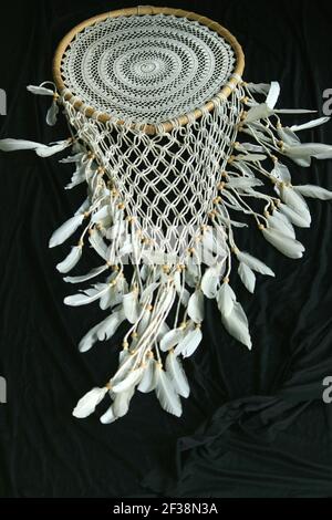 Cet art macrame fait de corde crochetée pour la décoration intérieure. Banque D'Images