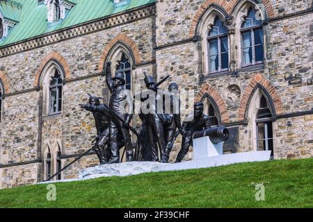 Géographie / voyages, Canada, Ottawa, Colline du Parlement, Epographie de l'est, Monument de la guerre de 1812, droits-supplémentaires-autorisations-Info-non-disponible Banque D'Images