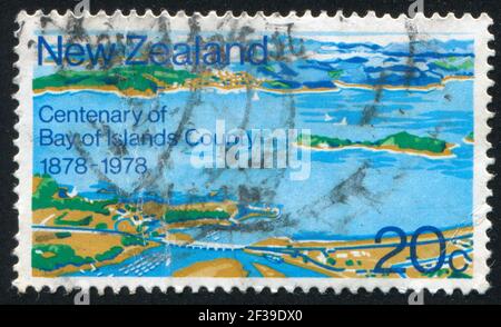 NOUVELLE-ZÉLANDE - VERS 1978 : timbre imprimé par la Nouvelle-Zélande, montre la baie des îles, vers 1978 Banque D'Images