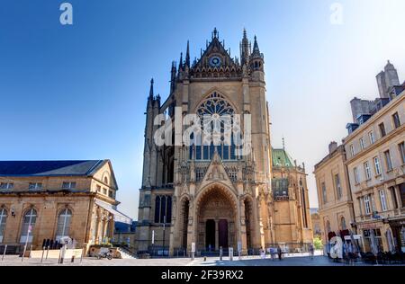 Metz (nord-est de la France) : cathédrale de Metz ou cathédrale Saint-Étienne (cathédrale Saint-Étienne-de-Metz), style gothique flamboyant Banque D'Images