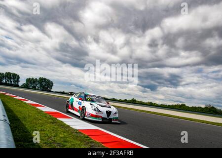 55 ma QINGHUA, (CHINE), ÉQUIPE MULSANNE,ALFA ROMEO GIULIETTA TCR, action pendant la course de la coupe du monde de tourisme WTCR 2019 de la FIA en Slovaquie au Slovakia Ring, du 10 au 12 mai - photo Florent Gooden / DPPI Banque D'Images