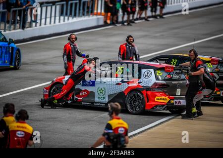 25 BENNANI Mehdi, (MAR), SLR VW Motorsport, Volkswagen Golf GTI TCR, action pendant la coupe du monde de voiture de tourisme WTCR 2019 de la FIA de Malaisie, à Sepang du 13 au 15 décembre - photo Gregory Lenmand / DPPI Banque D'Images