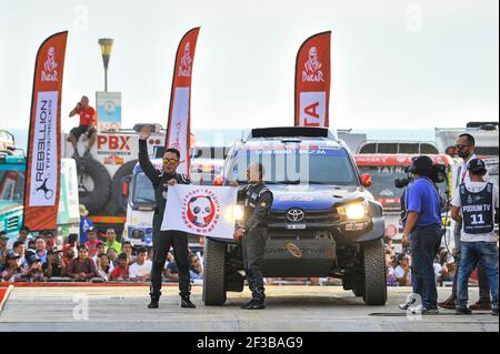 386 LIANG Yuxiang (chn), KOU Hongtao (chn), Toyota, Yong Racing Team, Groupe T1, Classe 1, Auto, pendant le Dakar 2019, Start Podium, Podium de Départ, Pérou, Lima, Le 6 janvier - photo DPPI Banque D'Images