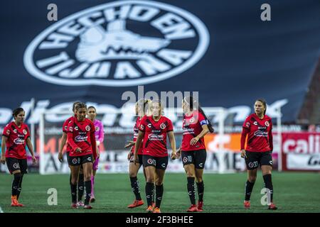 Tijuana, Mexique. 13 mars 2021. Les joueurs de Tijuana marchent pendant le match de LIGA MX Femenil entre Tijuana et Santos Laguna à Estadio Caliente à Tijuana, Basse-Californie, Mexique. Crédit: SPP Sport presse photo. /Alamy Live News Banque D'Images