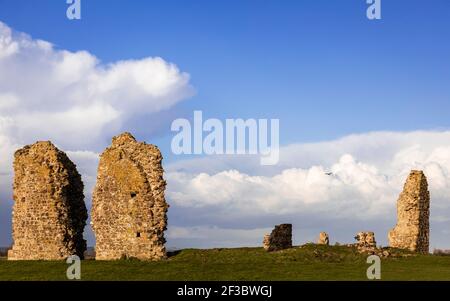 J'espère que les ruines de l'église de la Toussaint sur le marais Romney de Kent angleterre du sud-est Banque D'Images