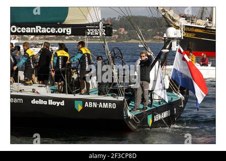 Gordon Ramsay a rejoint l'équipe ABN AMRO de la Volvo Ocean Race en tant que consultant alimentaire pour l'équipe néerlandaise. Il essaiera d'améliorer le goût et la teneur en nutricianal des aliments séchés à bord. Gordon a pu assister à la course de l'écurie lors de la première course dans le port de la course autour du monde à Sanxenxo sur la côte nord de l'Espagne.pic David Sandison 4+5/11/2005 Banque D'Images